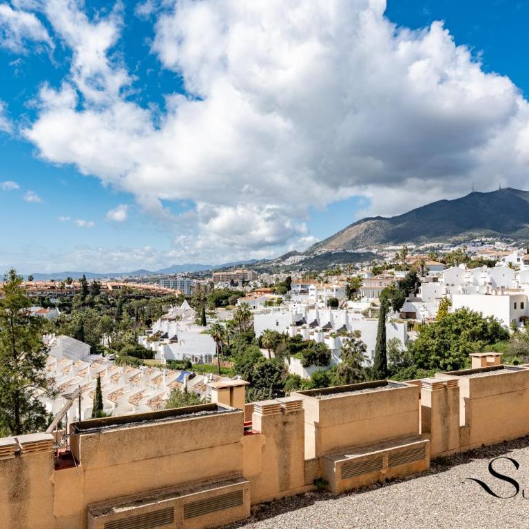 Marvelous views, pools, steps to the beach! - One-Bedroom Apartment with Balcony and Sea View - 35