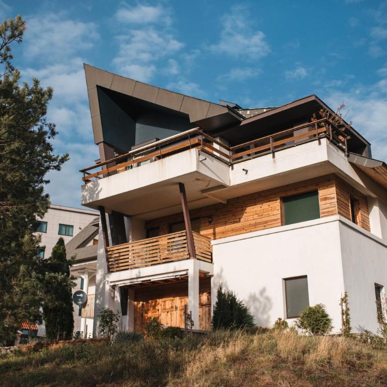 Craftsman Residence - Apartman sa 1 Spavaćom Sobom, Balkonom i Pogledom na Planinu - 17