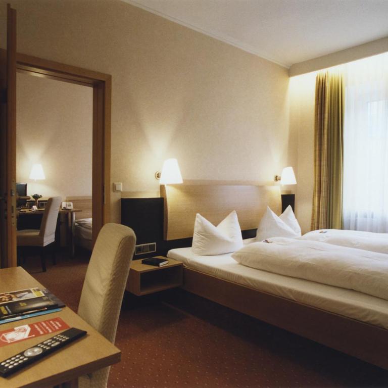 Hotel Jedermann - Standard Familienzimmer mit Verbindungstür - 1