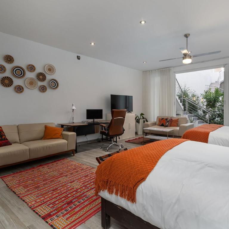 Casa Blanca, 2BR Modern Home with Rooftop Views - Casa de 2 dormitorios - 31