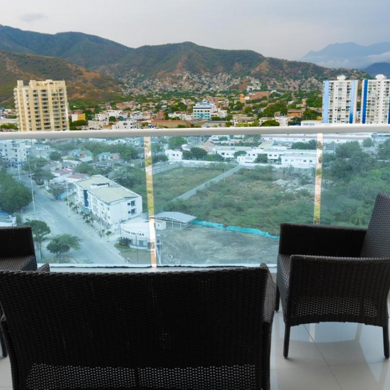 Apartamentos Luxury Frente al Mar - AR Rentals - Apartamento de 3 dormitorios con balcón - 2