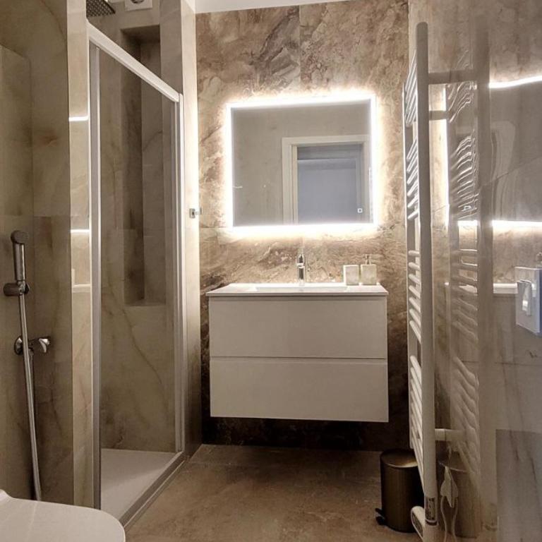 Newly renovated 3-rooms apartment in the heart of old Cannes, up to 6 persons - Appartement 2 Chambres avec Vue - 10