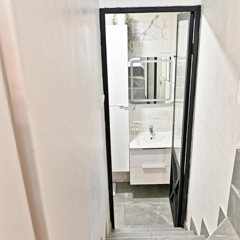 Duplex agréable et comfortable dans le 9ème - Appartement 1 Chambre - 13