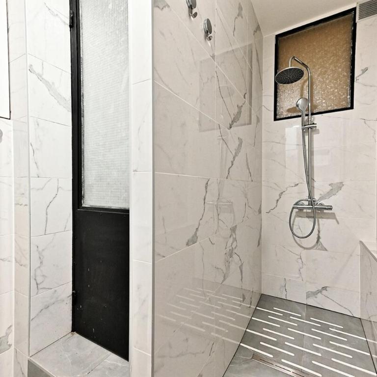 Duplex agréable et comfortable dans le 9ème - Appartement 1 Chambre - 19