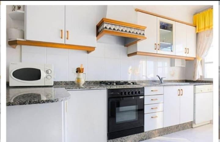 Apartamentos Barral - Apartamento de 3 dormitorios con vistas al puerto - 4