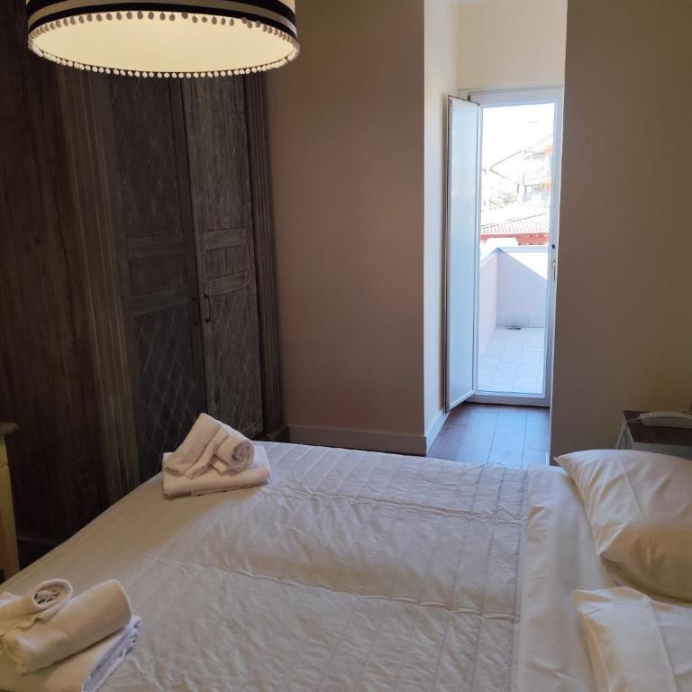 Hotel OC2 - Double Room with Private Bathroom - 1