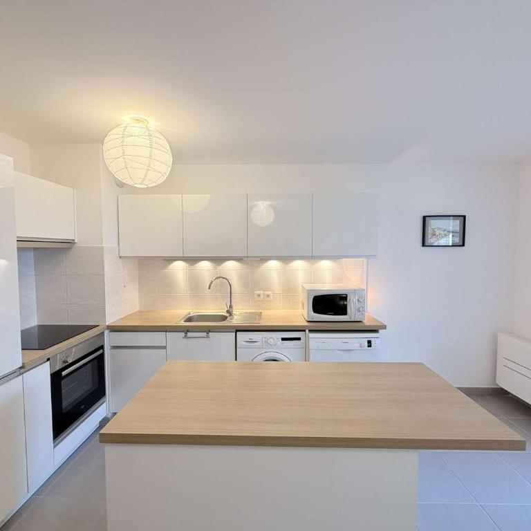 T3 L'Eden- piscine- clim- commerces - Appartamento con 2 Camere da Letto e Balcone - 3