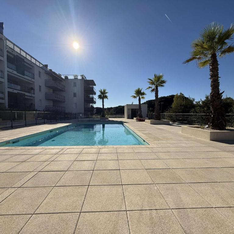 T3 L'Eden- piscine- clim- commerces - Appartamento con 2 Camere da Letto e Balcone - 11