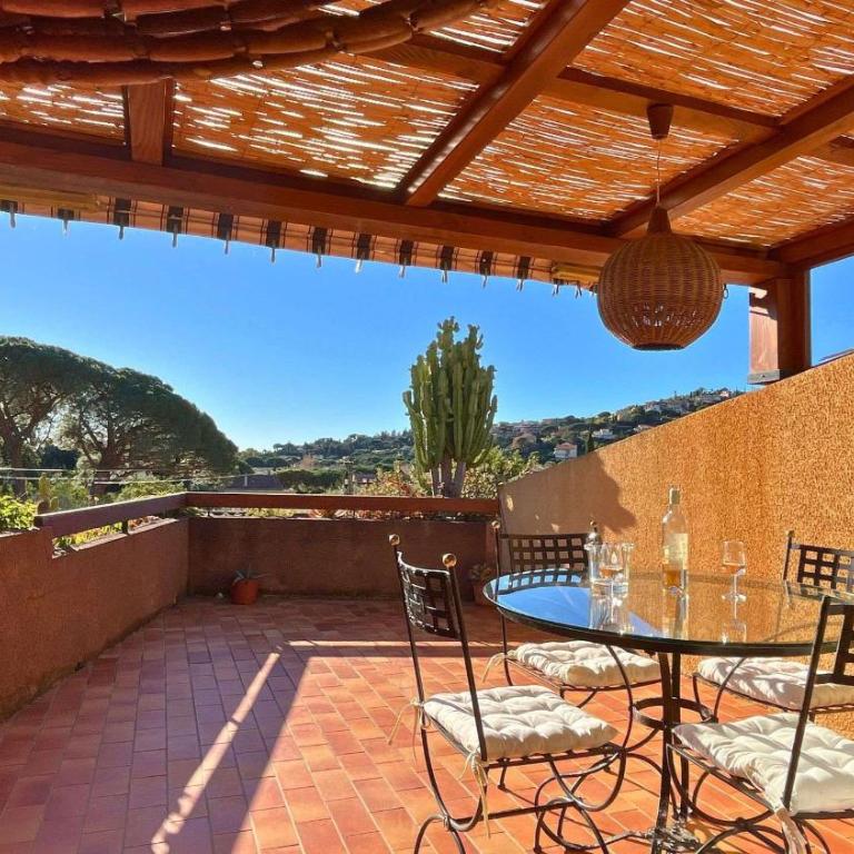 Paisible T2- PLages et Commerces - Appartement 1 Chambre avec Terrasse - 2