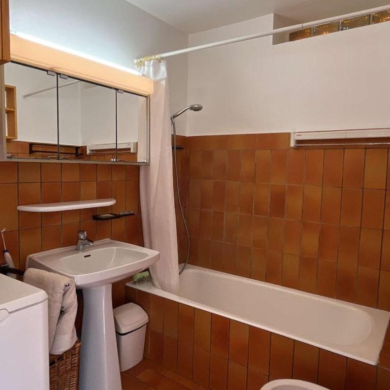 Paisible T2- PLages et Commerces - Appartement 1 Chambre avec Terrasse - 11