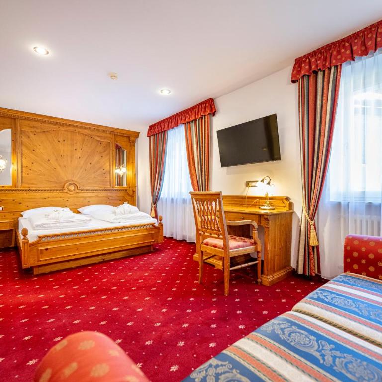 Hotel Touring Dolomites - Camera Economy Doppia con Letti Singoli - 1