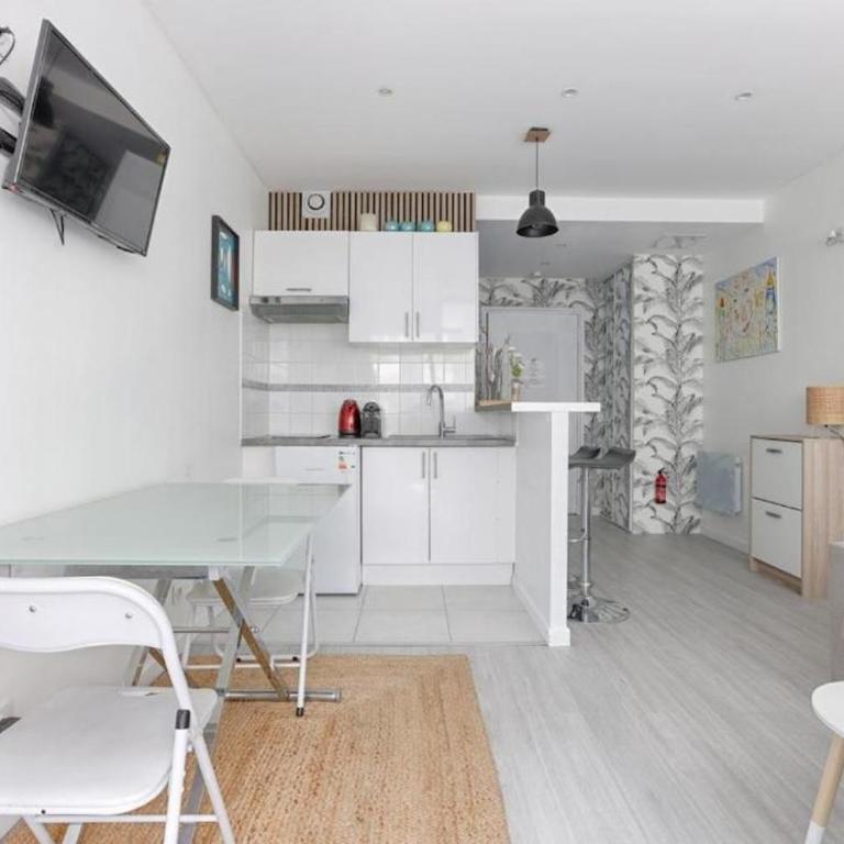 Charming apartment Gambetta - Saint Fargeau II - Appartement 1 Chambre - 14