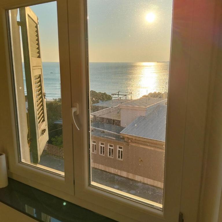 4 Finestre sul mare - Appartamento Deluxe con 2 Camere da Letto - 1