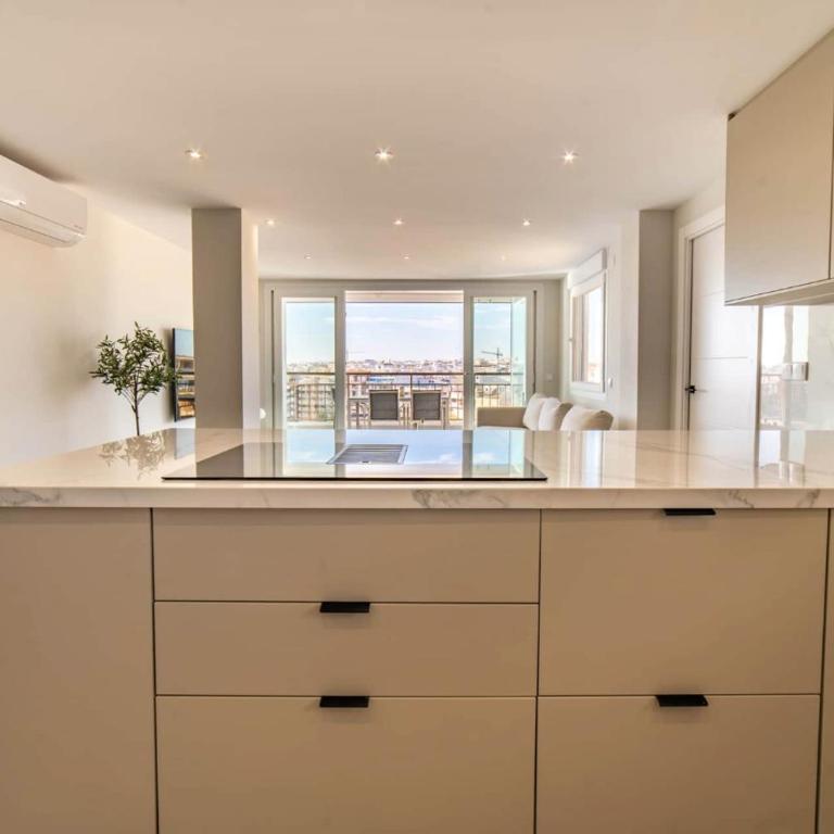 Frontline Apartment Sea Views - Pool - Center - Apartamento de 3 dormitorios con vistas al océano - 4