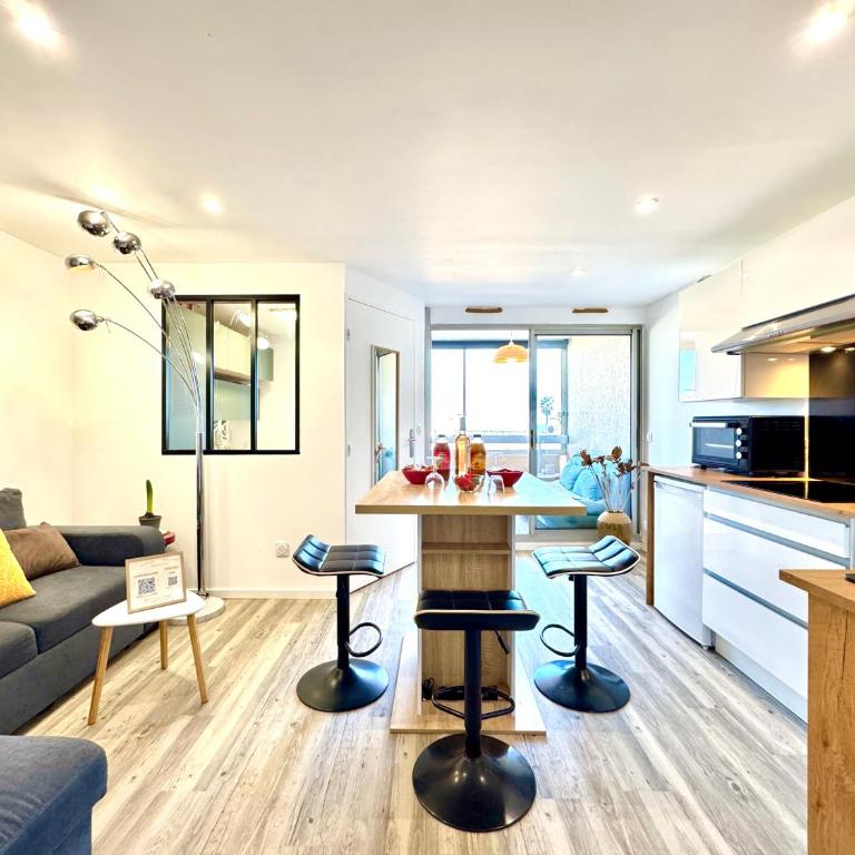 Le Maëva - T2- Front de mer- Clim - Parking - Wifi- SudSéjourConciergerie - Apartamento de 1 dormitorio con vistas al mar - 2