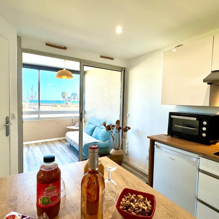 Le Maëva - T2- Front de mer- Clim - Parking - Wifi- SudSéjourConciergerie - Apartamento de 1 dormitorio con vistas al mar - 15