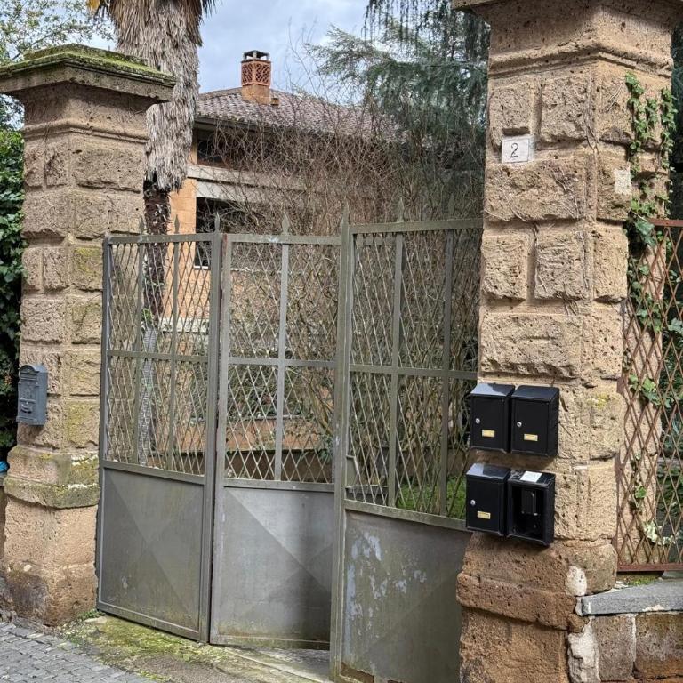 IL GIARDINETTO DI ELELU' Private Garage - Camera Matrimoniale con Terrazza - 13