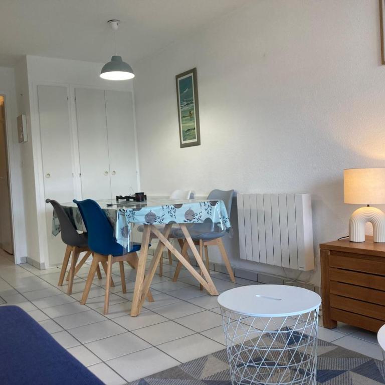 Appartement T3 avec piscine et parking, proximité immédiate plage et port de plaisance du Crouesty - Appartement 2 Chambres - 5