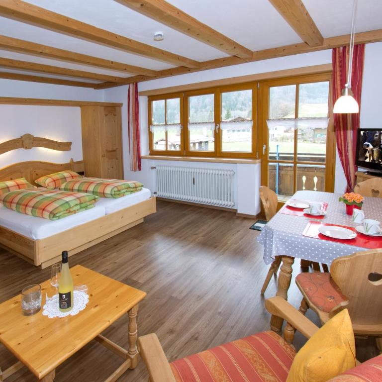 Gästehaus im Wiesengrund - Apartment mit Aussicht und Balkon - 2