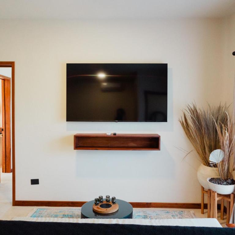 Ha'as Naj Suites Bananas - One-Bedroom Apartment with Pool View - 17