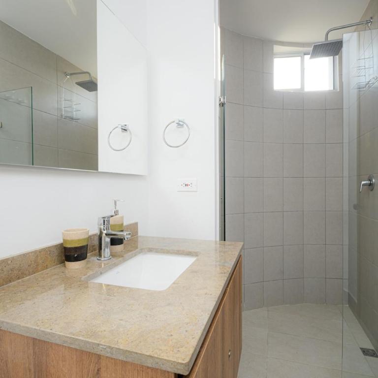 VISTA AL MAR! Rodadero Zona Exclusiva - 2hab Suite - Apartamento de 2 dormitorios con terraza y vistas al mar - 16