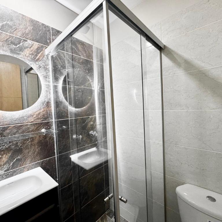El Poblado 4 bedrooms 2 bathrooms with terrace - Apartamento - 42