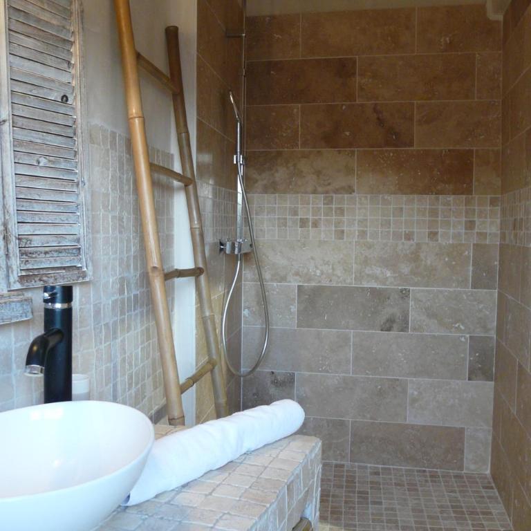Duplex en plein centre de L'Isle sur La Sorgue - Apartamento - 2 niveles - 17