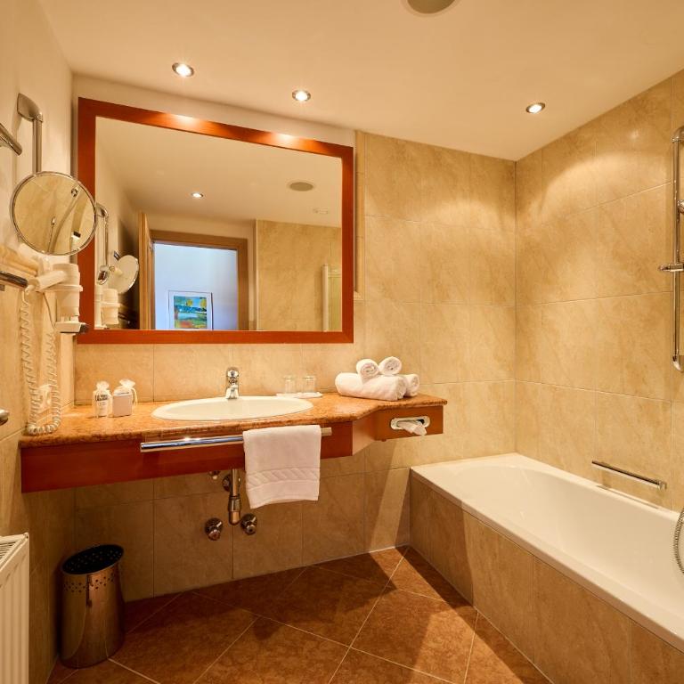 Landhotel Schermer - Superior Doppelzimmer - 5