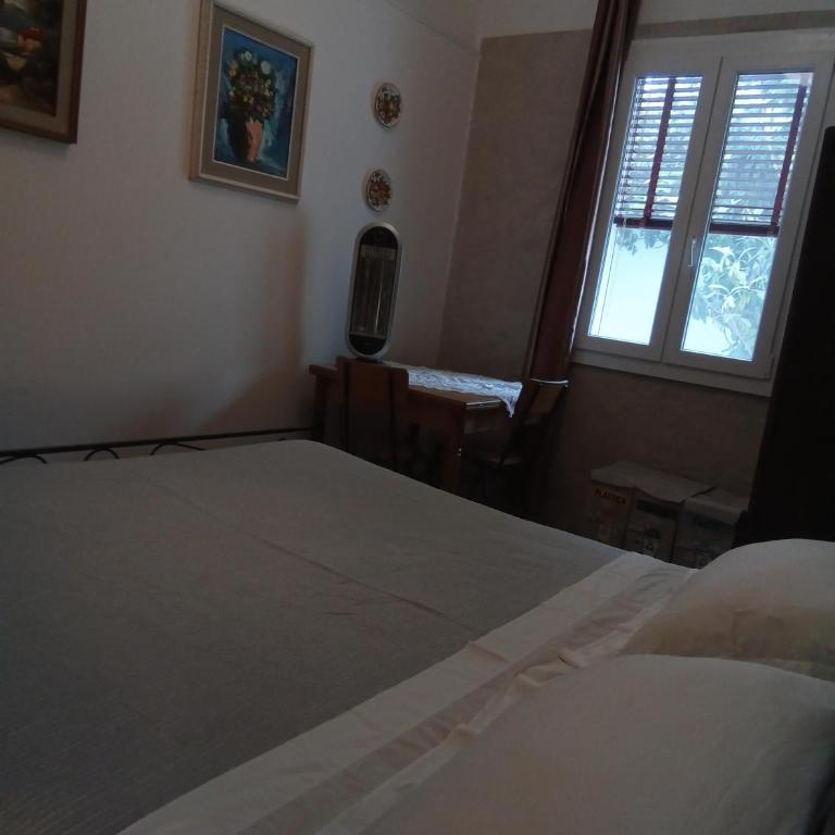 B&B Fenice Barocca - Camera Matrimoniale/Doppia con Letti Singoli con Bagno in Comune - 4
