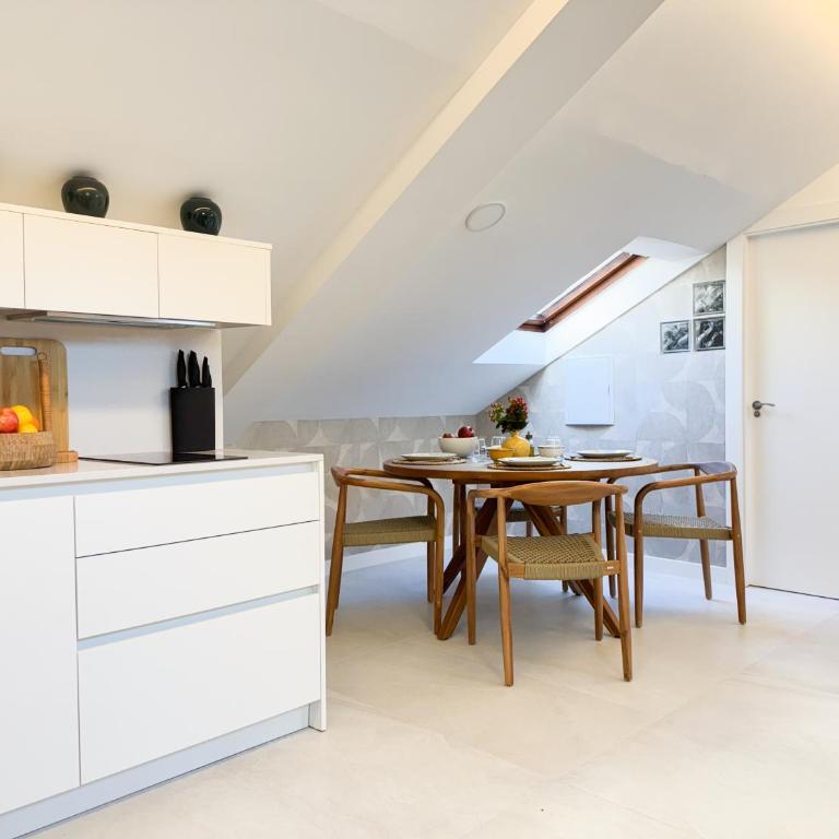 RYAP Isabel la Católica - Two-Bedroom Apartment - 9