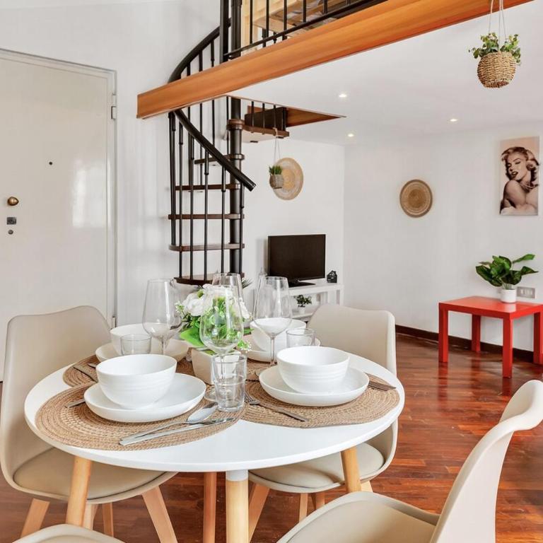 Loft 4 Posti Letto, Duomo 15' - Linate 15' Metro M4 - Appartamento con 2 Camere da Letto - 6