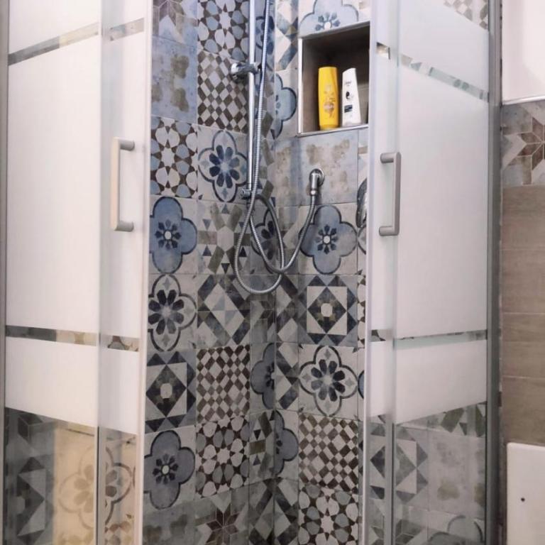 Tourist House Palermo - Camera Quadrupla con Bagno Privato - 9