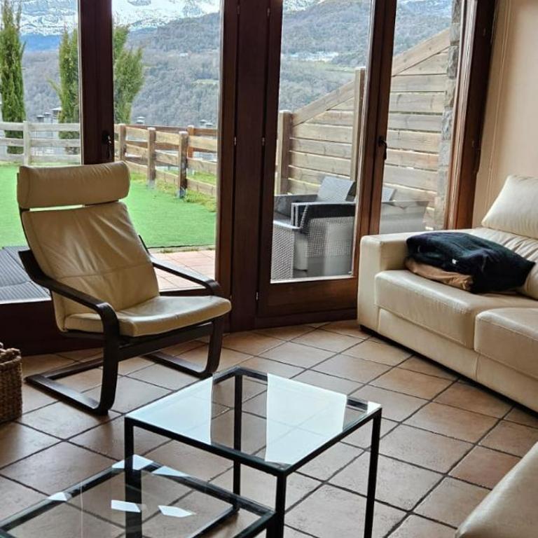 Chalet 4d en Panticosa en urbanización con piscina y padel - Casa - 21