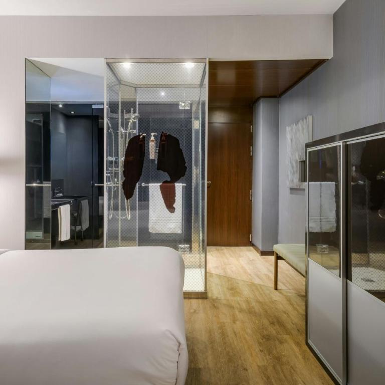 AC Hotel Madrid Feria by Marriott - Standard Plus Queen Room - 2
