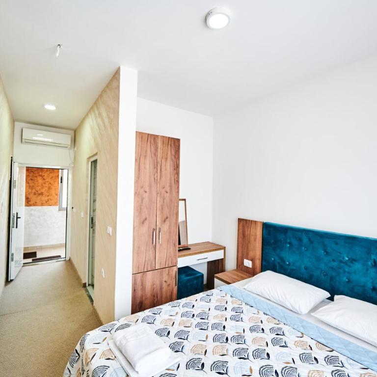 Hotel Halibas - Mala Dvokrevetna Soba sa Bračnim Krevetom - 4