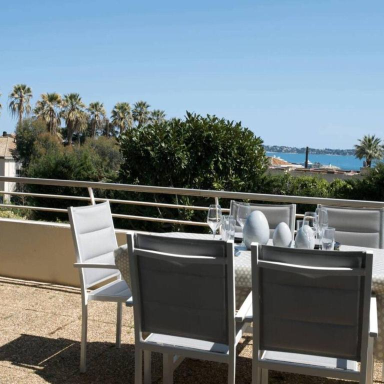 Apartment in Golfe Juan with Sea View - Appartement 1 Chambre - 6