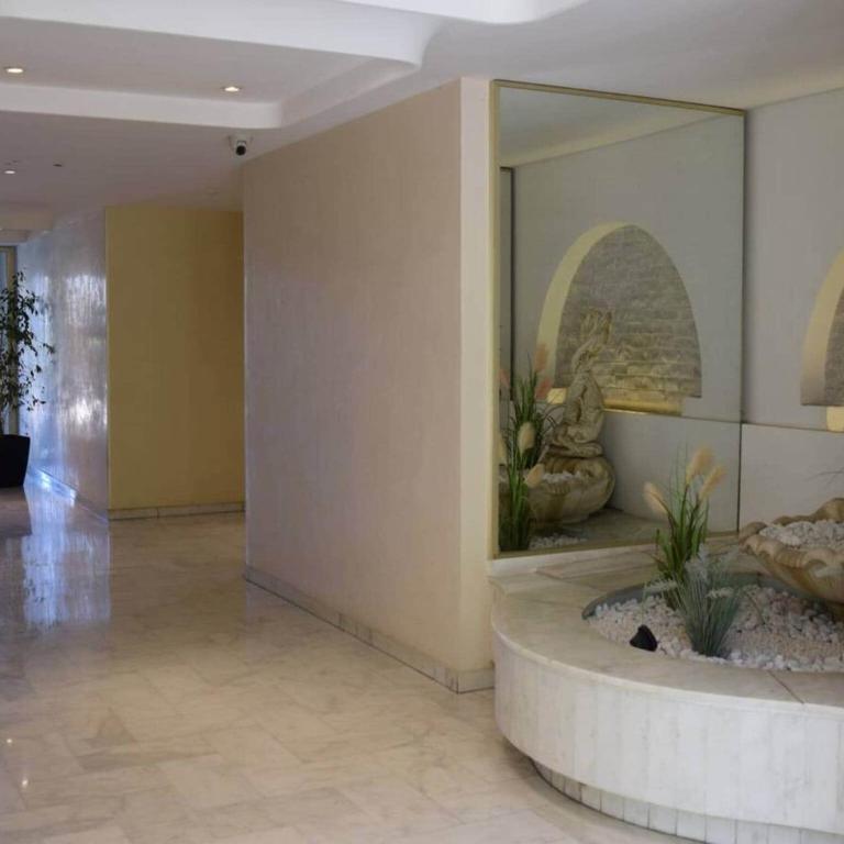 Apartment in Golfe Juan with Sea View - Appartement 1 Chambre - 10