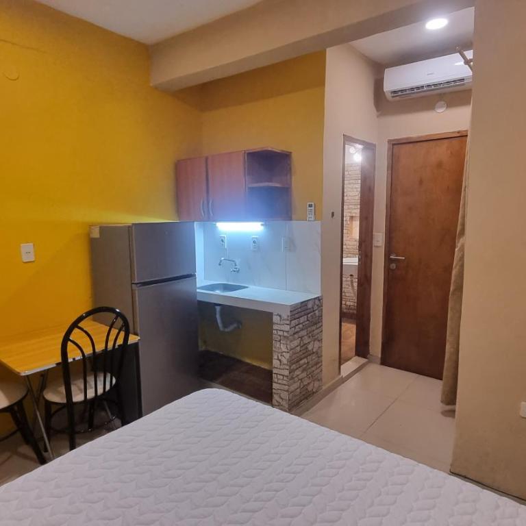 Habitación con baño privado solo efectivo guaranies zona hospital militar - Double Room - 1