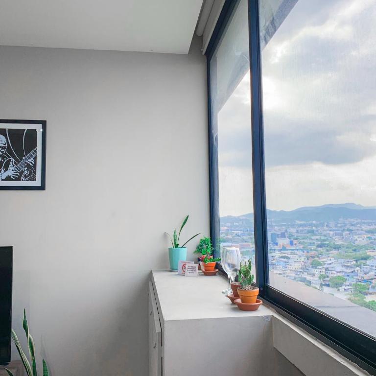 Suite vista al rio en el mejor lugar de Guayaquil Ecuador - Deluxe Suite - 19