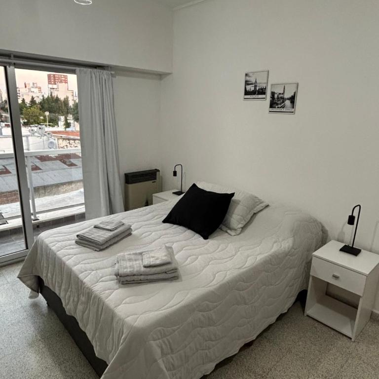 Amplio monoambiente en 7 y 34 - Apartamento de 1 dormitorio - 18