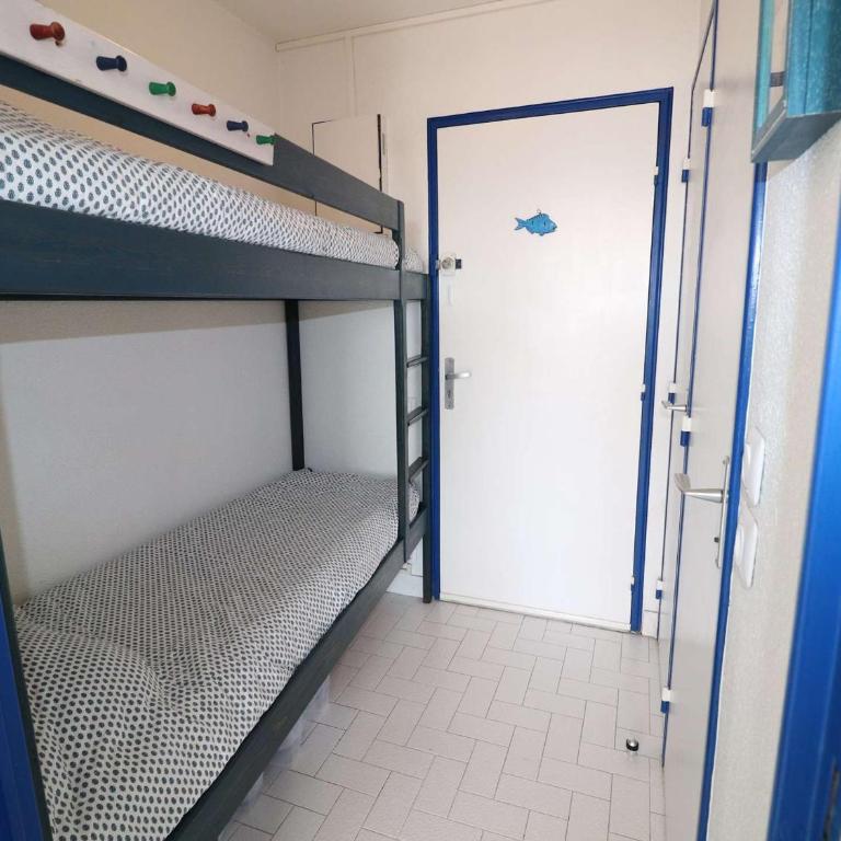 Studio Cabine avec Climatisation et Parking au Port, Proche Restaurants - FR-1-307-280 - Studio - 10