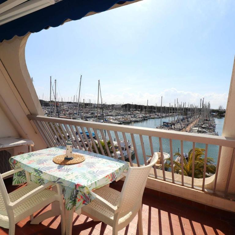 Studio Cabine avec Climatisation et Parking au Port, Proche Restaurants - FR-1-307-280 - Studio - 12
