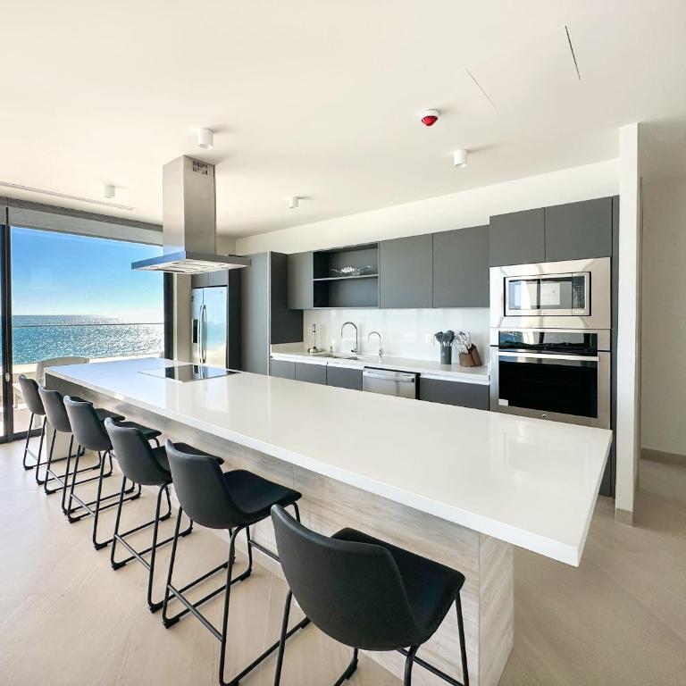 Brand New 6 Bedroom Penthouse #1010 - Apartamento - 13