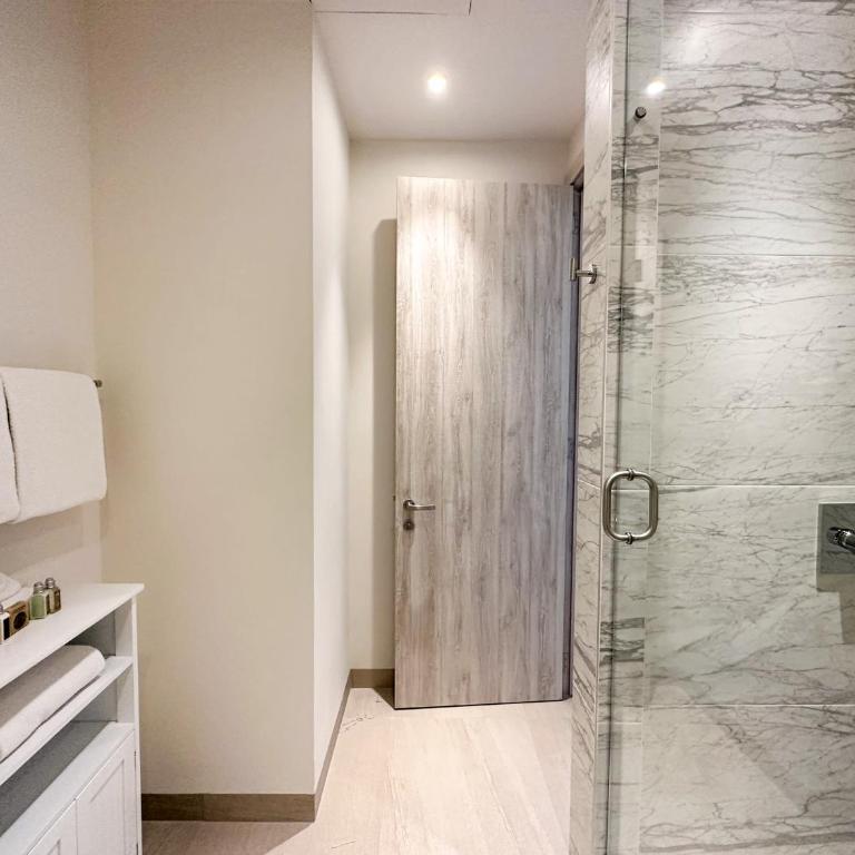 Brand New 6 Bedroom Penthouse #1010 - Apartamento - 47