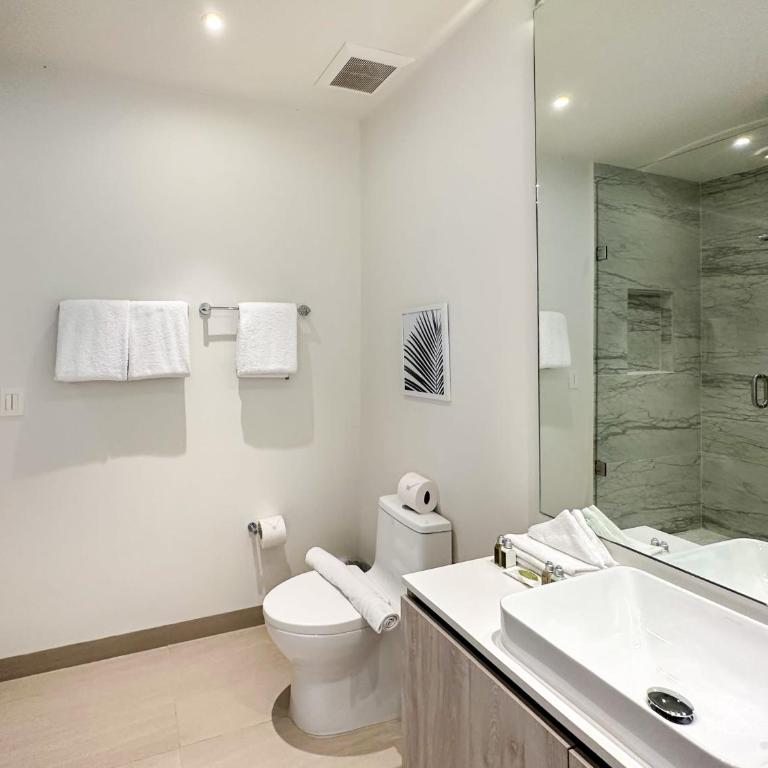 Brand New 6 Bedroom Penthouse #1010 - Apartamento - 65