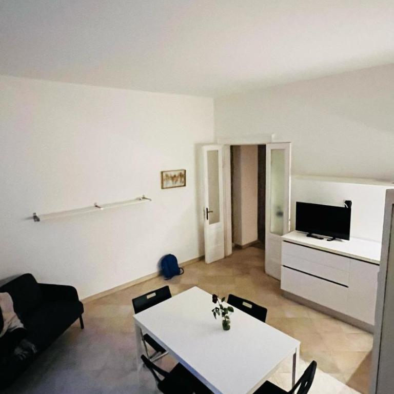 White house 6 - Two-Bedroom House - 88