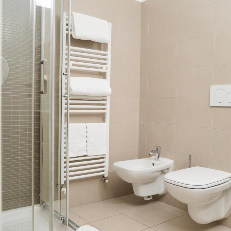 Dieci by Comorooms - Camera Matrimoniale con Bagno Privato - 21