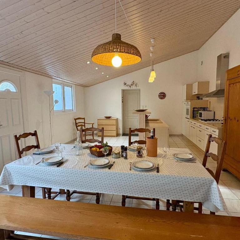 Spacieuse maison en forêt proche plage pour 7 personnes - FR-1-323-570 - Ferienhaus - 6