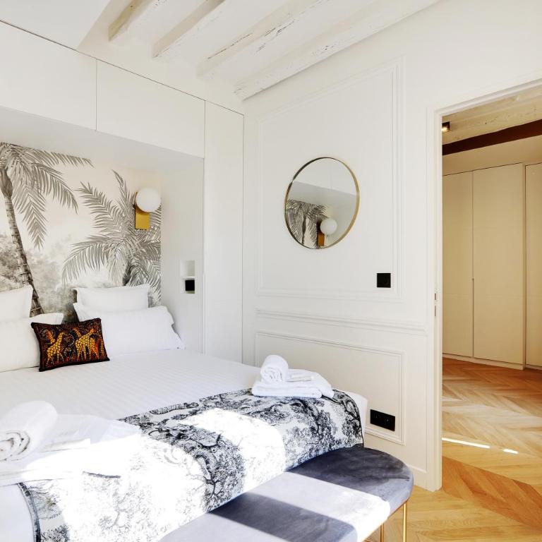 Pick A Flat's Apartment on rue Montorgueil - One-Bedroom Apartment - 9
