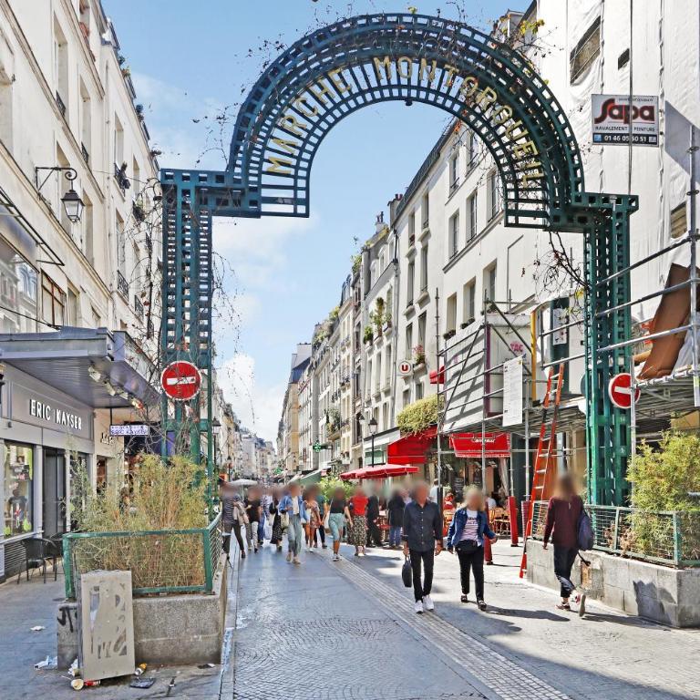 Pick A Flat's Apartment on rue Montorgueil - One-Bedroom Apartment - 14